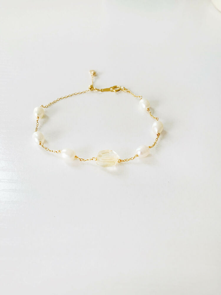 sun and snow bracelet pic 1
